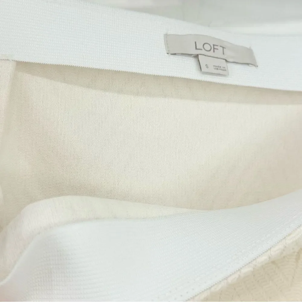 LOFT Cream Zigzag Textured Jacquard Frayed Hem Mini Pencil Skirt
